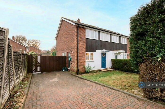 3 Bedroom Semi-Detached House To Rent In Forest Hills, Camberley, GU15