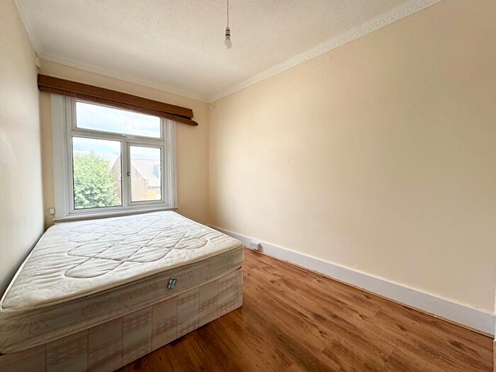 2 Bedroom Flat To Rent In Hornsey Road, Archway, N19