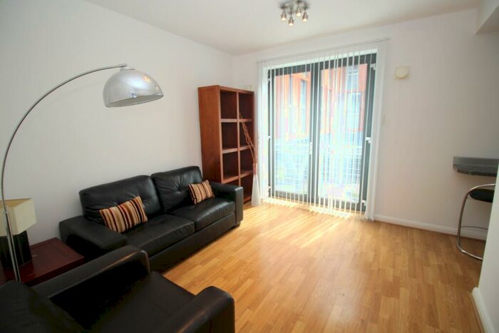 2 Bedroom Apartment To Rent In Newton Street, Manchester, M1