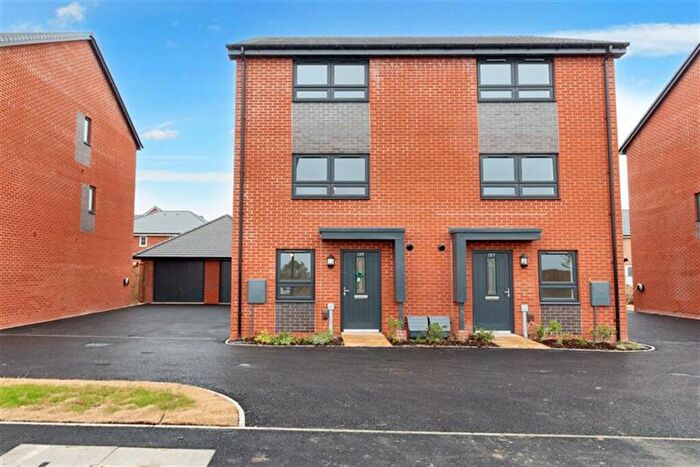 3 Bedroom Semi-Detached House To Rent In Bedroom Semi Detached House In White Lias Way, Lighthorne, CV33