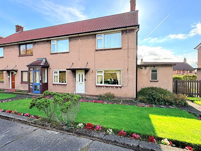 2 Bedroom Flat For Sale In Fairfield Gardens, Carlisle, CA2