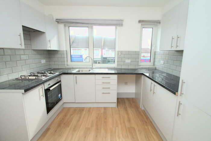 2 Bedroom Flat To Rent In Bromley Road, Downham, BR1