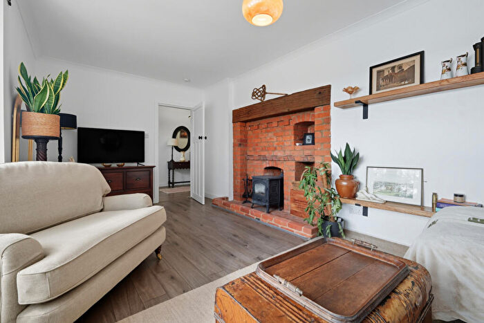 2 Bedroom Bungalow For Sale In Ship Road, West Hanningfield, CM2