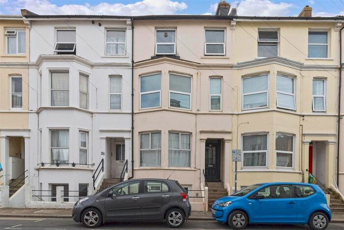 2 Bedroom Flat For Sale In Crescent Road, Worthing, BN11