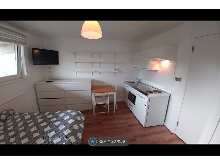 Studio To Rent In Paynes Walk, Hammersmith, W6