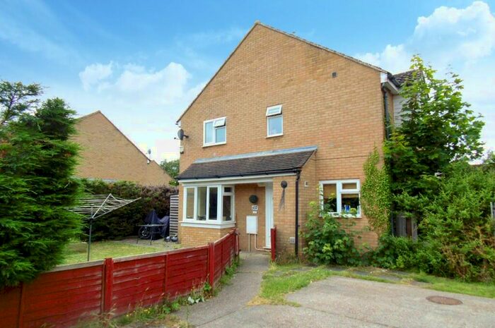 2 Bedroom Cluster House To Rent In Lincoln Crescent, Biggleswade, Bedfordshire, SG18