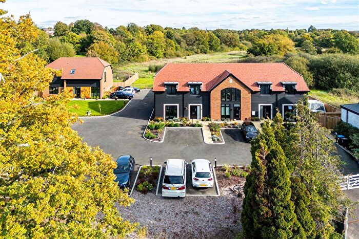 3 Bedroom End Of Terrace House For Sale In Kings Mill Lane, South Nutfield, RH1