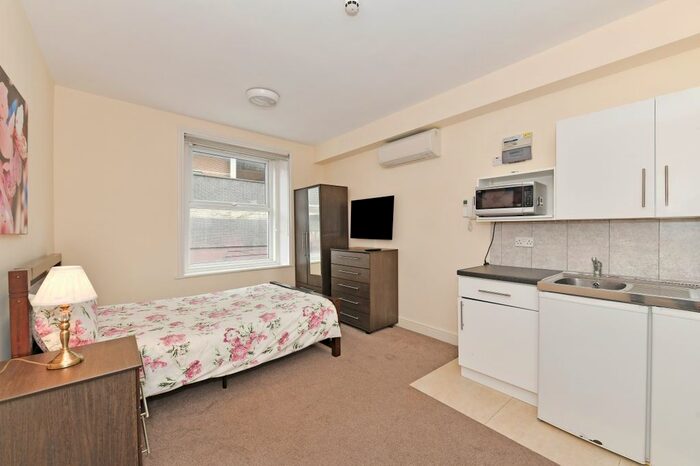 Studio To Rent In Cromwell Road, London, SW7