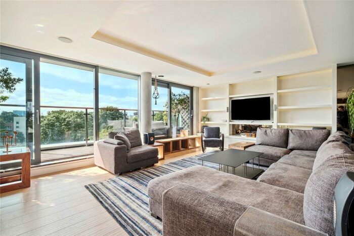 2 Bedroom Flat To Rent In St. Williams Court, Gifford Street, N1