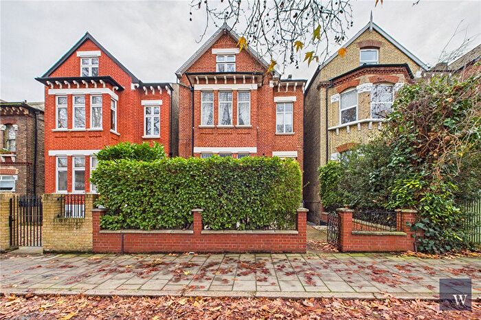 2 Bedroom Flat For Sale In Mount Nod Road, London, SW16