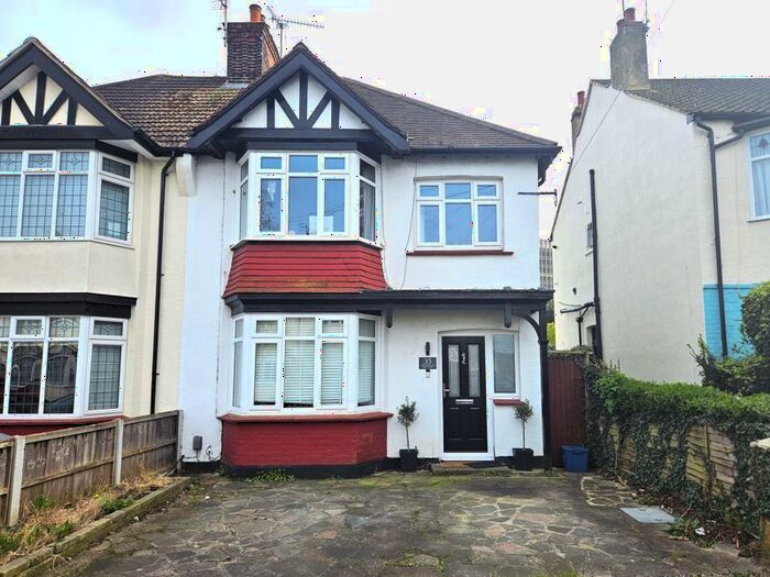 3 Bedroom Semi-Detached House To Rent In Crowborough Road, Southend-On-Sea, SS2