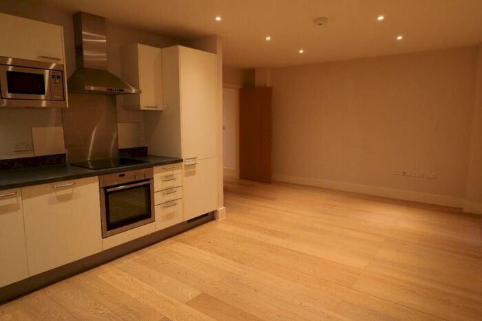 2 Bedroom Apartment To Rent In Newbeck Court, Park Road, Beckenham, BR3