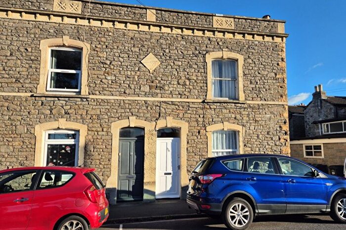 1 Bedroom Flat For Sale In Melbourne Terrace, Clevedon, North Somerset, BS21