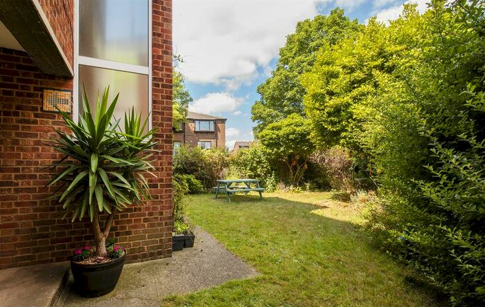 1 Bedroom Flat To Rent In Wellesley Road, Chiswick, W4