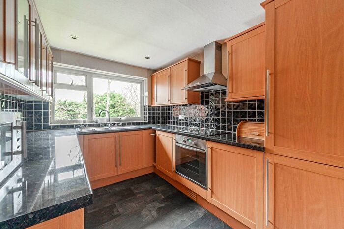 2 Bedroom Flat For Sale In Aran Drive, Stanmore, HA7