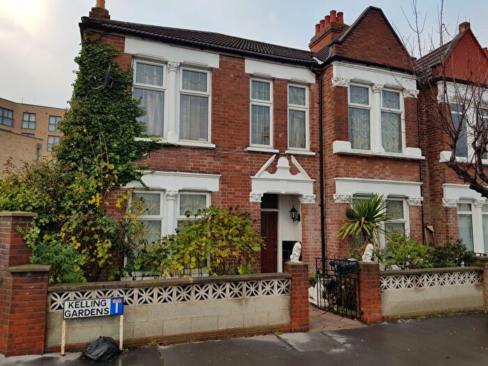 4 Bedroom Terraced House To Rent In Kelling Gardens, Croydon, CR0