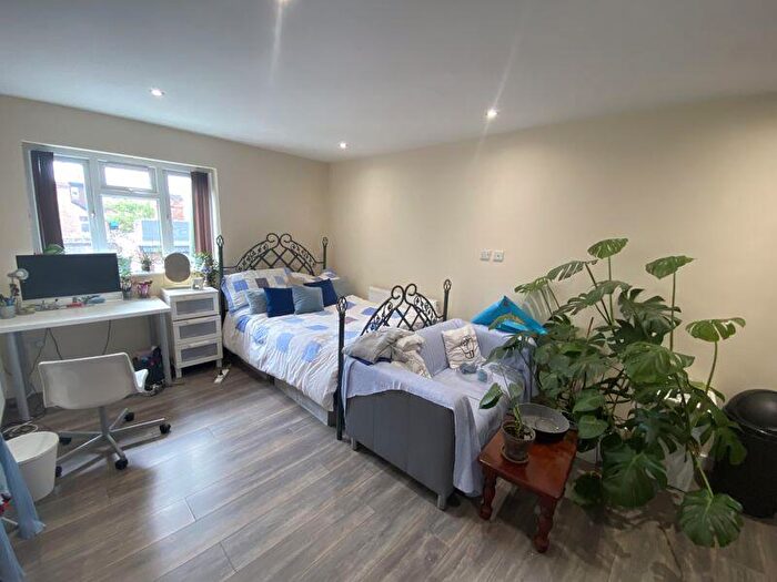 Studio To Rent In Derby Grove, Nottingham, NG7