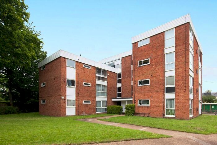 1 Bedroom Flat To Rent In Avalon Close, London, EN2