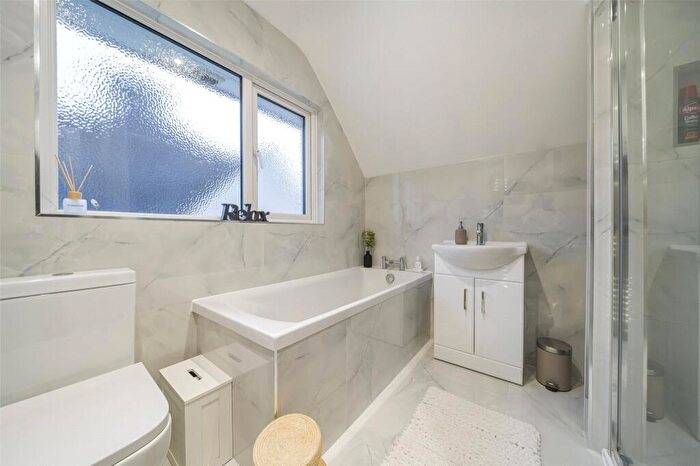 2 Bedroom Semi-Detached House For Sale In Ridgeway, Dartford, Kent, DA2