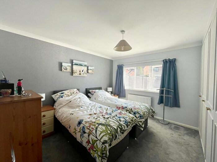 2 Bedroom Bungalow For Sale In Pasture Close, Armthorpe, Doncaster, DN3