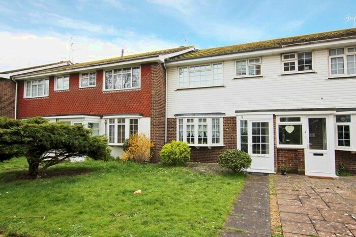 3 Bedroom Terraced House To Rent In Victoria Park Gardens, Worthing, West Sussex, BN11
