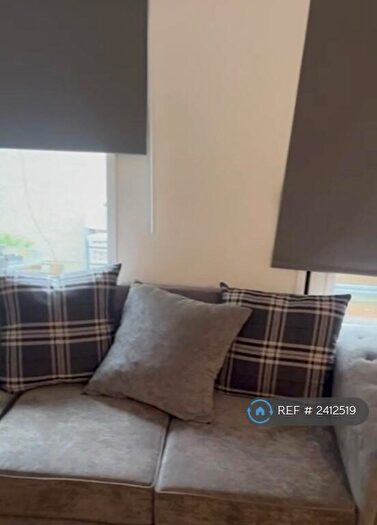 Studio To Rent In Burdiehouse Rd, Edinburgh, EH17