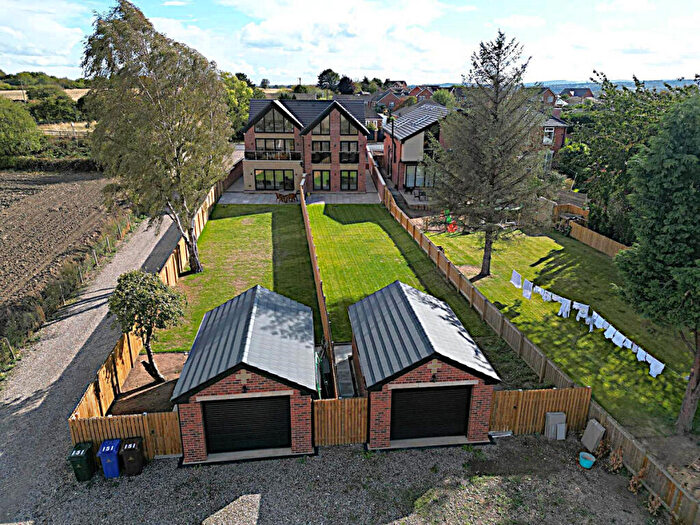 4 Bedroom Semi-Detached House For Sale In Weetshaw Lane, Cudworth Barnsley, S72