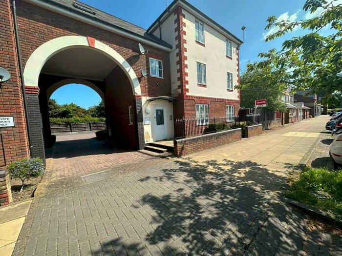 2 Bedroom Flat To Rent In Shearwood Road, Peatmoor, Swindon, SN5