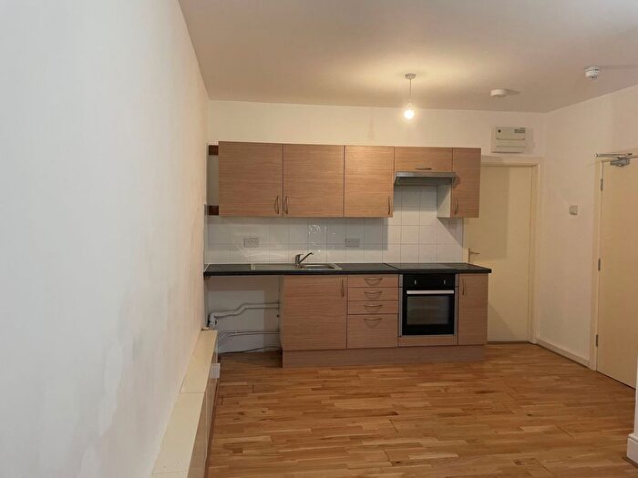 1 Bedroom Flat To Rent In Willoughby Road, London, N8