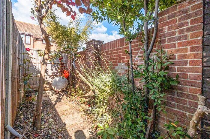 1 Bedroom End Of Terrace House For Sale In Melrose Close, Southsea, PO4