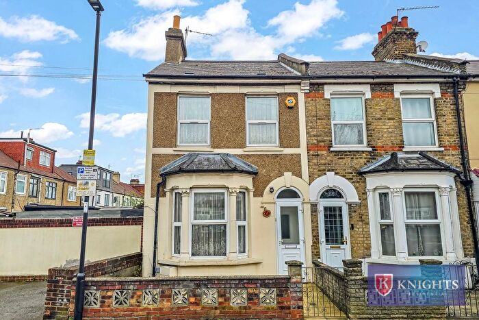 3 Bedroom End Terrace House For Sale In York Road, London, N18