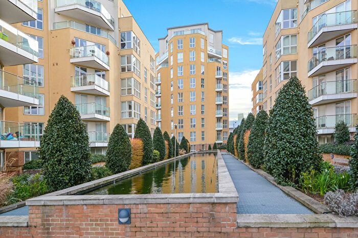 1 Bedroom Flat For Sale In Water Gardens Square, Canada Water, SE16