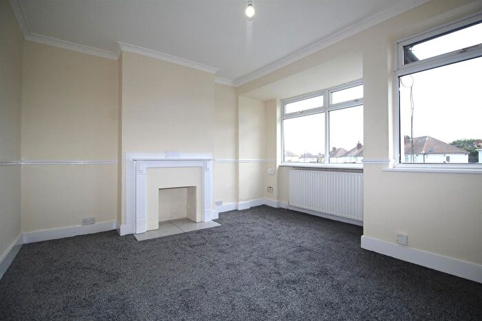 2 Bedroom Maisonette To Rent In Stainton Road, Enfield, EN3