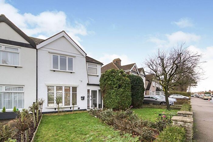 3 Bedroom Semi-Detached House To Rent In Woolwich Road, London, SE2