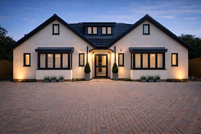 2 Bedroom Flat To Rent In Oxford Road, Kidlington, Oxfordshire, OX5