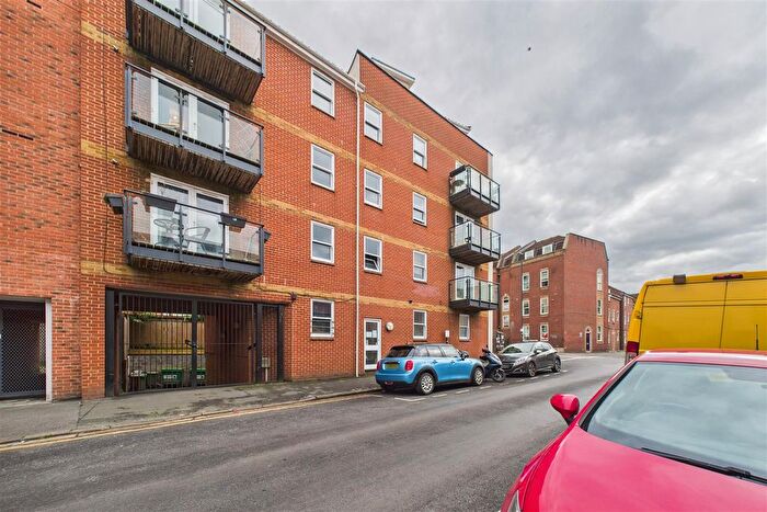 1 Bedroom Flat For Sale In Cave Street, St. Pauls, Bristol, BS2