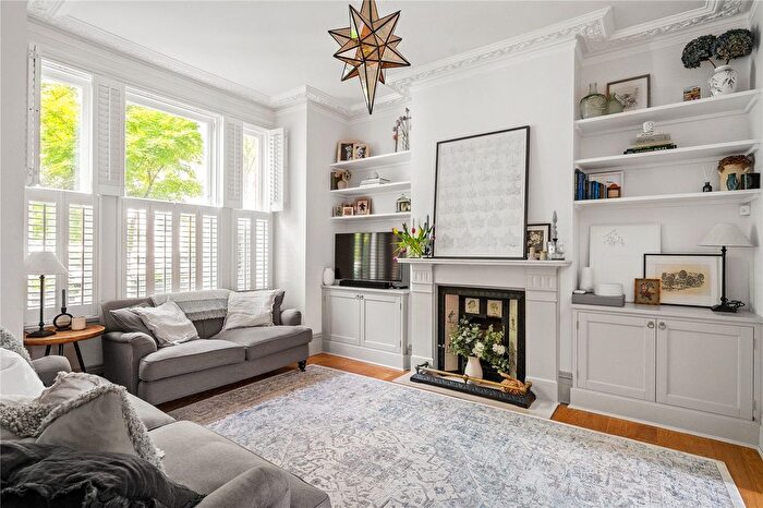 4 Bedroom Terraced House To Rent In Dresden Road, London, N19