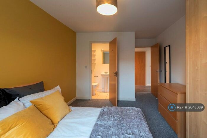 4 Bedroom Flat To Rent In Edward Road, Nottingham, NG2