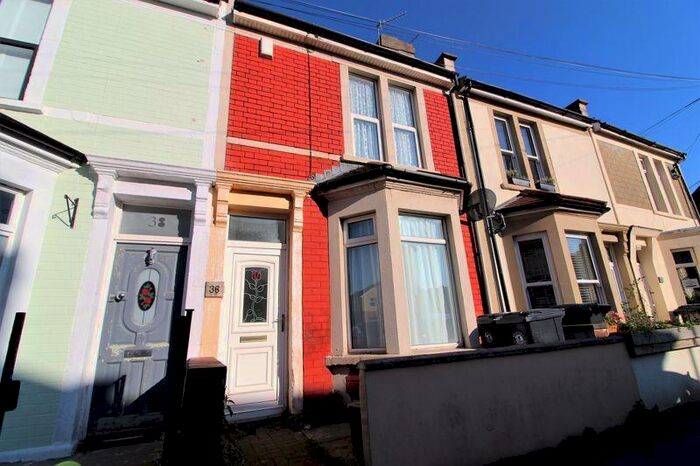 1 Bedroom Flat To Rent In Chessel Street, Bristol, BS3