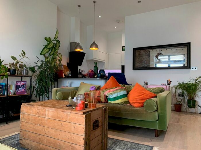 1 Bedroom Flat To Rent In Harbour Parade, Ramsgate, CT11