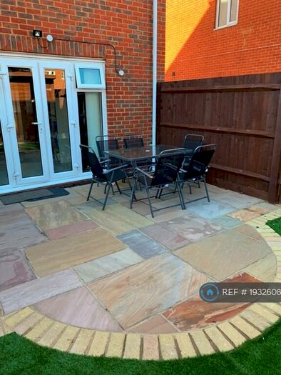 5 Bedroom End Of Terrace House To Rent In Ingram Close, Aylesford, ME20