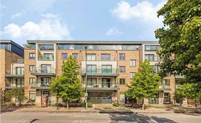 2 Bedroom Flat For Sale In Argo House, Kilburn Park Road, London, NW6