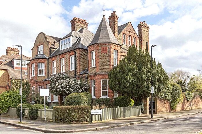 2 Bedroom Flat To Rent In Criffel Avenue, Telford Park, London, SW2