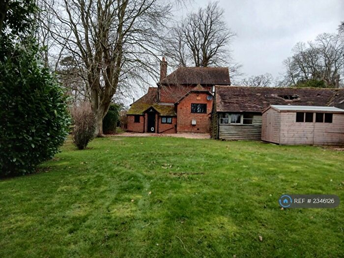 2 Bedroom Detached House To Rent In Ascott, Wing, Leighton Buzzard, LU7