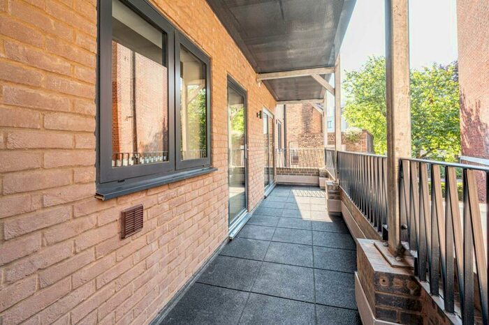 2 Bedroom Flat To Rent In Malden Road, Kentish Town, London, NW5