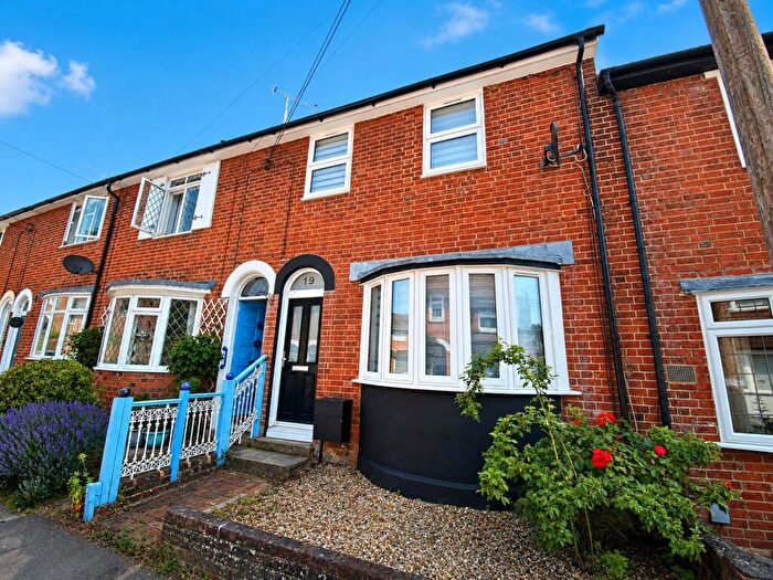 3 Bedroom Terraced House For Sale In Madeline Road, Petersfield, Hampshire, GU31