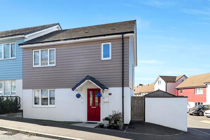 3 Bedroom Semi-Detached House To Rent In Pridham Place, Bideford, Devon, EX39