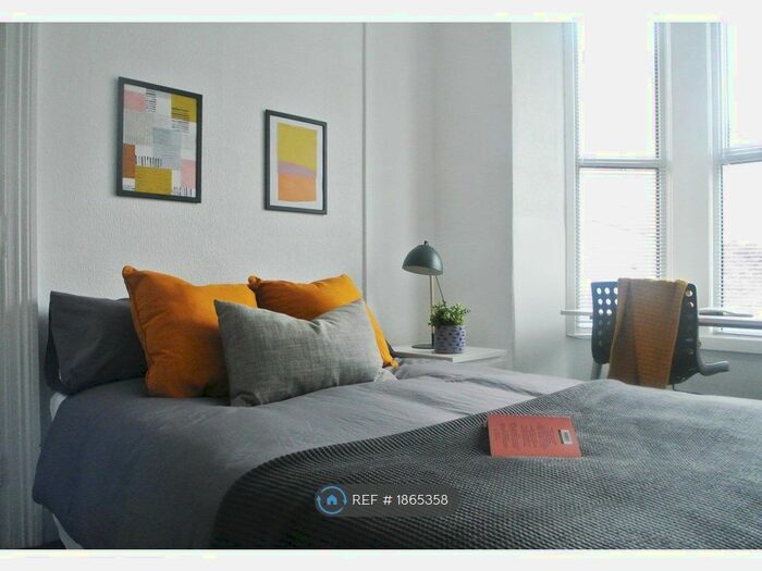 5 Bedroom End Of Terrace House To Rent In Princes Road, Bangor, LL57