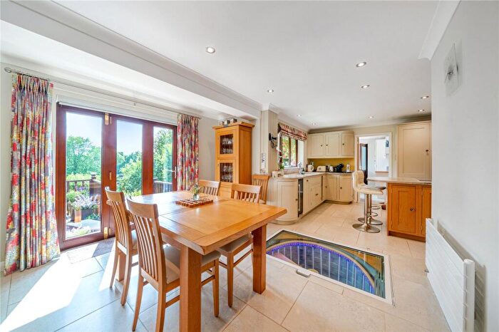 4 Bedroom Detached House For Sale In The Ridge, Cold Ash, Thatcham, Berkshire, RG18