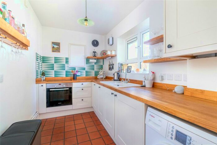 1 Bedroom Apartment To Rent In Kelvin Road, London, N5